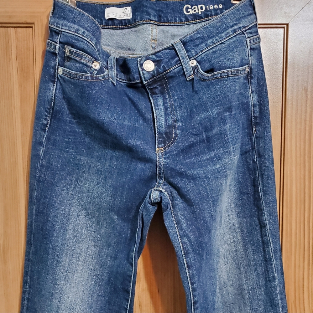 NWOT GAP Women's Blue Jeans